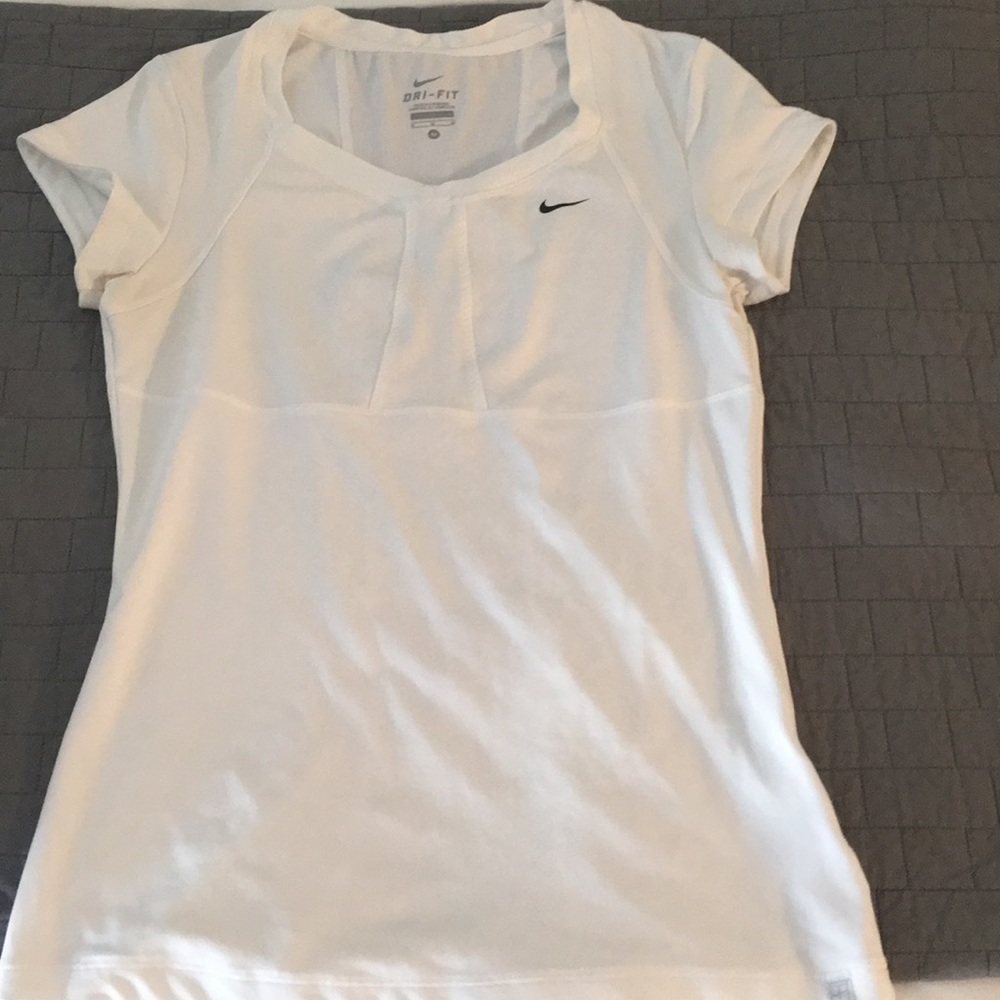 Nike Dri-Fit White Cap Sleeve Top - Size Medium